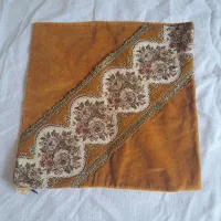 کوسن و رومیزی رانر قدیمی خارجی