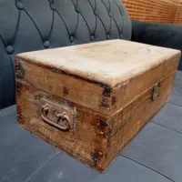 صندوقچه عتیقه|کلکسیون اشیاء عتیقه|قشم, |دیوار