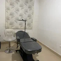 تخت ارایشگاهی در حد نو