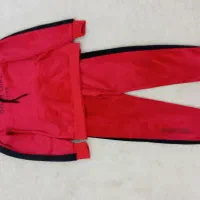 دو عدد ست هودی و شلوار.