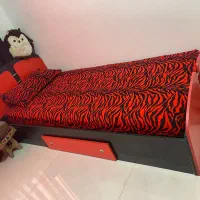تخت تک نفره پرده پانچ کمد کشودار