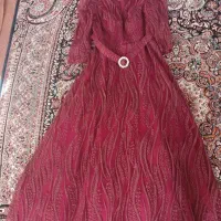 لباس قرمز