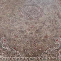 یک عدد فرش ۹ متری