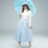 فروشنده خانم شیفت عصر