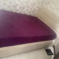 تخت خواب دو نفره در حد نو بدون تشک