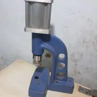 دستگاه پرس دکمه زن بادی