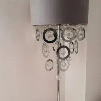 آباژور ایستاده