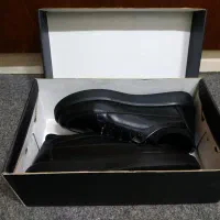 کفش کتونی/برند ریبورن/|کیف، کفش، کمربند|اندیشه, اندیشه فاز ۳|دیوار