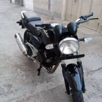 باجاج 200