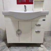 روشویی و کابینت زیر و توالت فرنگی