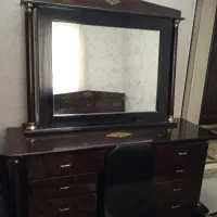 میز آرایش و تخت و عسلی