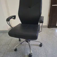 صندلی چرخدار سالم در حد نو