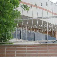 تولید انواع نرده شکمی، اس‌میلگردی و فرفورژه