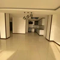 آپارتمان۱۳۰ متری/ ساحلی/ پلاک دوم اب