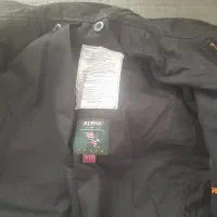 کاپشن آلفا|لباس|نمین, |دیوار