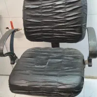 پیشخوان سفید و صندلی چرخدار|فروشگاه و مغازه|رشت, آزادگان|دیوار