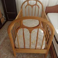 تخت خواب با تشک چوبی