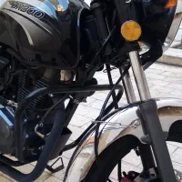 باکسر200|موتورسیکلت|قم, قلعه یزدیها|دیوار