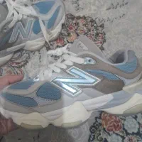 کفش کتانی|کیف، کفش، کمربند|رشت, عینک|دیوار