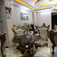 میز نهار خوری چهار نفره چوب راش شیشه زخیم نو در حد