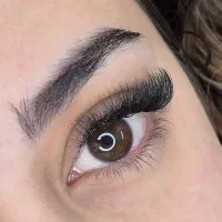 همکاری با مژه کار با یک  سال سابقه