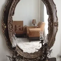 آیینه کنسول و شمعدان