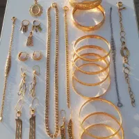 چند تکه طلا