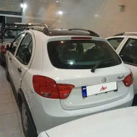 کوییک مدل ۴۰۴پارس خودروئی رنگ سفی