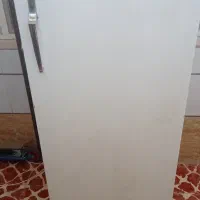 یک عدد یخجال فیلور|یخچال و فریزر|میانه, |دیوار