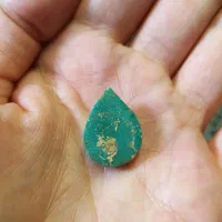 نگین فیروزه نیشابوری یشمی رگه طلایی