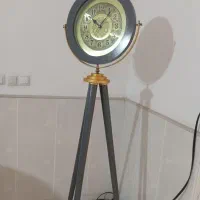 ساعت  تلسکوپی ،گلدان چوبی بزرگ