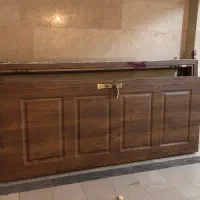 چهار عدد درب همراه با چهارچوب آهنی و دستگیره