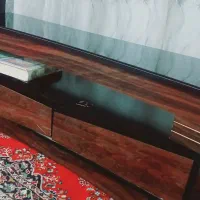 یک عدد میز تلوزیون نو