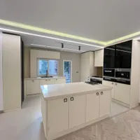 فرشته _ ۲۰۵ متر_ فول مشاعات _ ۲ پارکینگ سندی