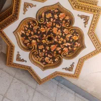قاب دور لوستری