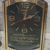 ساعت دیواری تمیز و سالم