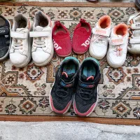 کفش بچگانه گانه