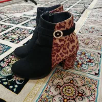 کفش سایز ۳۸