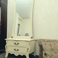 آینه و میز