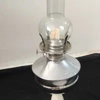 چراغ گرد سوز نفتی قدیمی پایه سنگ مرمر انتیک|کلکسیون اشیاء عتیقه|پرند, فاز ۴|دیوار