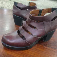 کفش چرم زنانه
