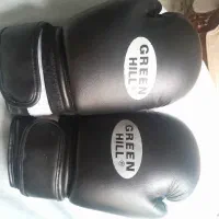 دستکش وکلاه بوکس