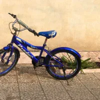 دوچرخه|دوچرخه، اسکیت، اسکوتر|شفت, |دیوار