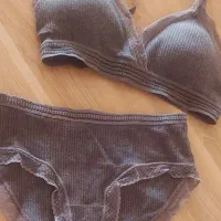 شورت مدیوم و سوتین سایز۷۵