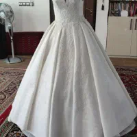 لباس عروس|لباس|گلبهار, شهر جدید گلبهار|دیوار