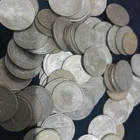 تعدادی سکه ۵۰۰ تومانی