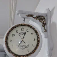 ساعت دیواری دو طرفه