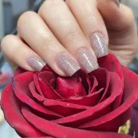 تخفیف ویژه کاشت ناخن|خدمات آرایشگری و زیبایی|شیراز, کوشک میدان|دیوار