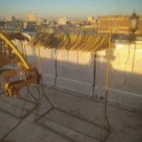 تعدادی رگال آویز چوب لباسی