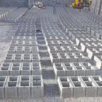 به  دو  کارگر  ماهر  جهت  کار  در کارگاه